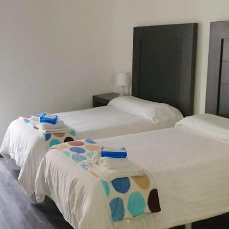 Residencia Viriato Hostel Sewilla Zewnętrze zdjęcie