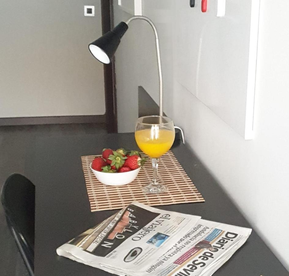 Residencia Viriato Hostel Sewilla Zewnętrze zdjęcie