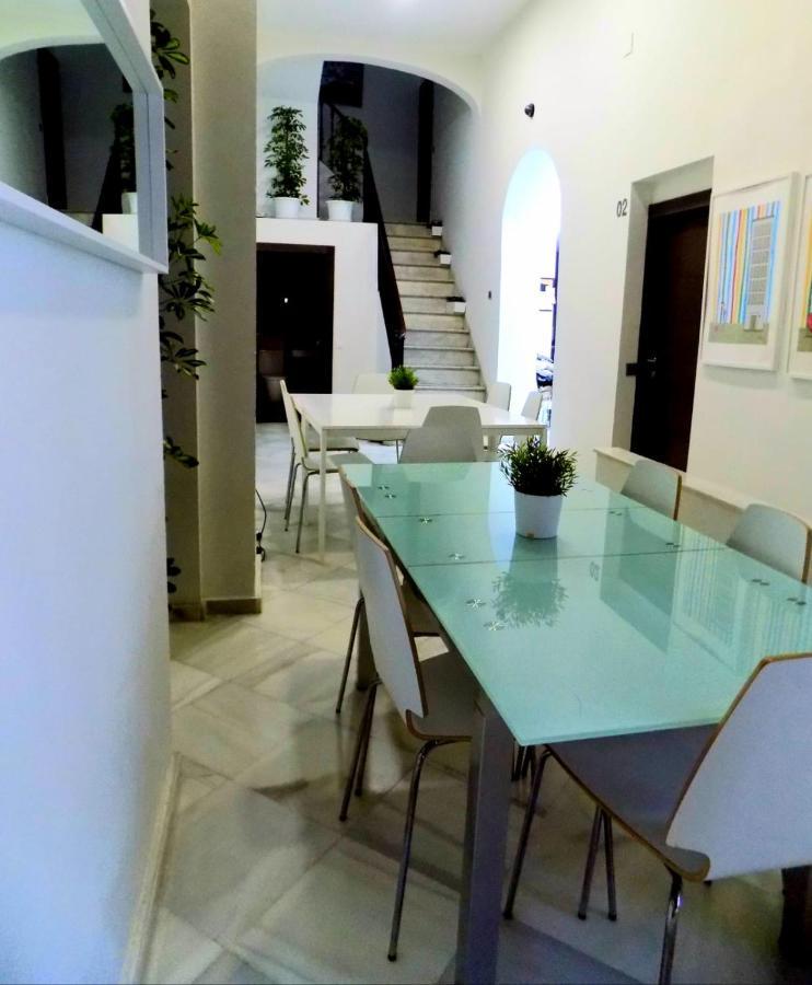 Residencia Viriato Hostel Sewilla Zewnętrze zdjęcie