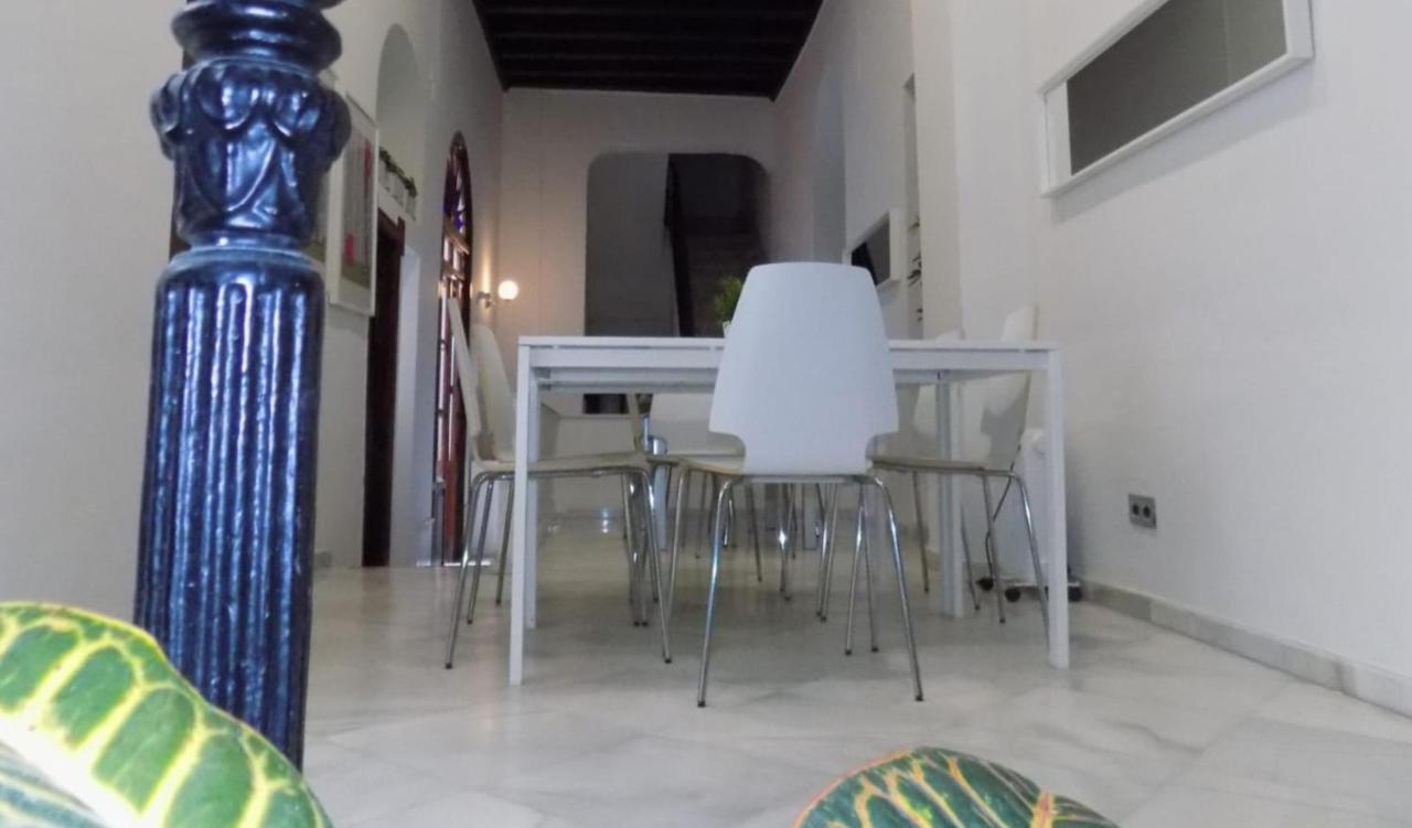 Residencia Viriato Hostel Sewilla Zewnętrze zdjęcie