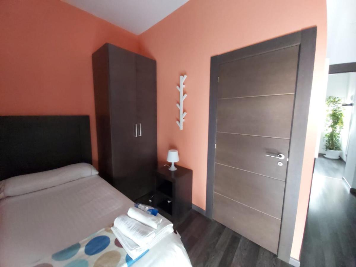 Residencia Viriato Hostel Sewilla Zewnętrze zdjęcie